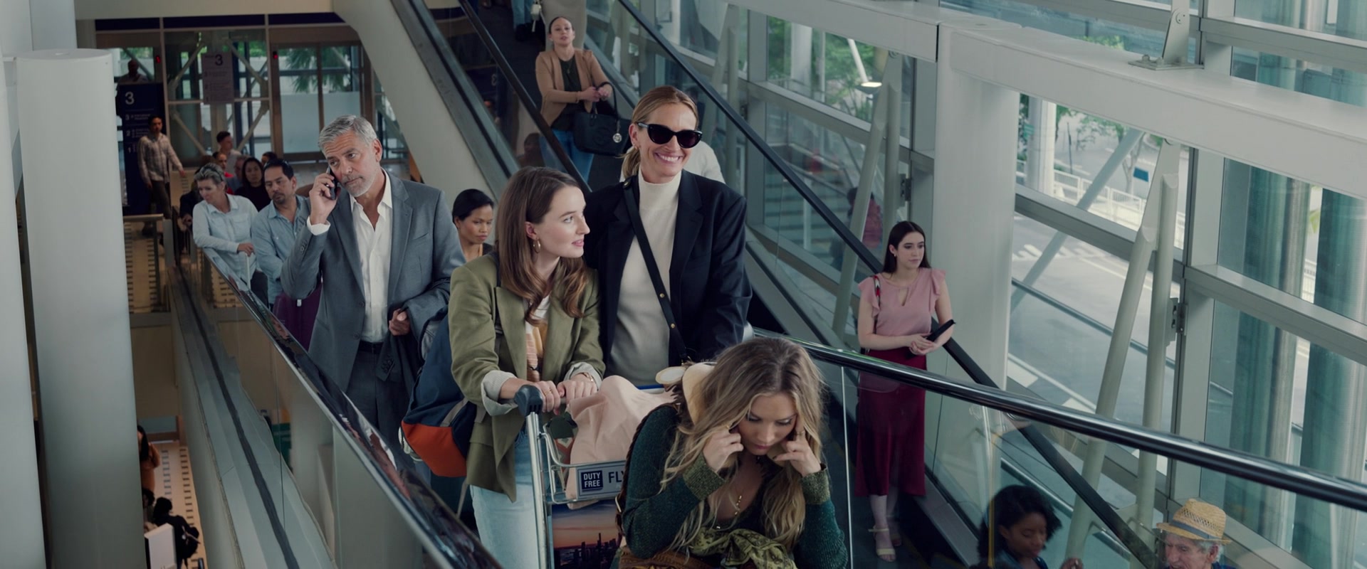 Ticket_to_Paradise_2022_1080p_IHBL_000738.jpg