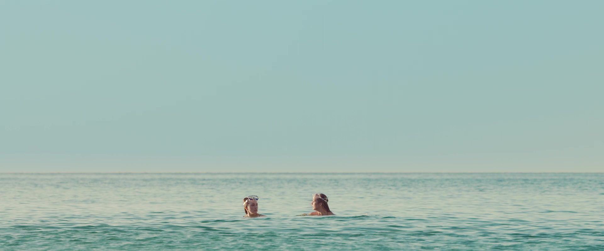Ticket_to_Paradise_2022_1080p_IHBL_001043.jpg