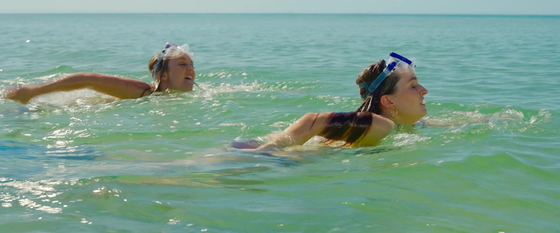 Ticket_to_Paradise_2022_1080p_IHBL_001114.jpg