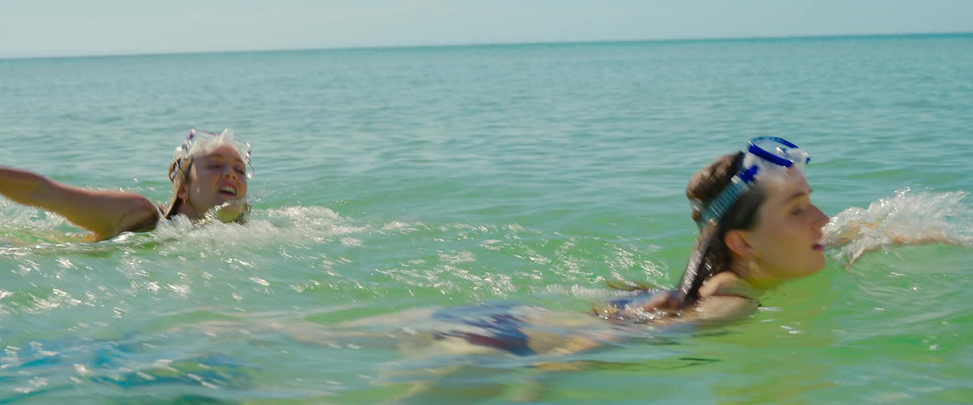 Ticket_to_Paradise_2022_1080p_IHBL_001122.jpg