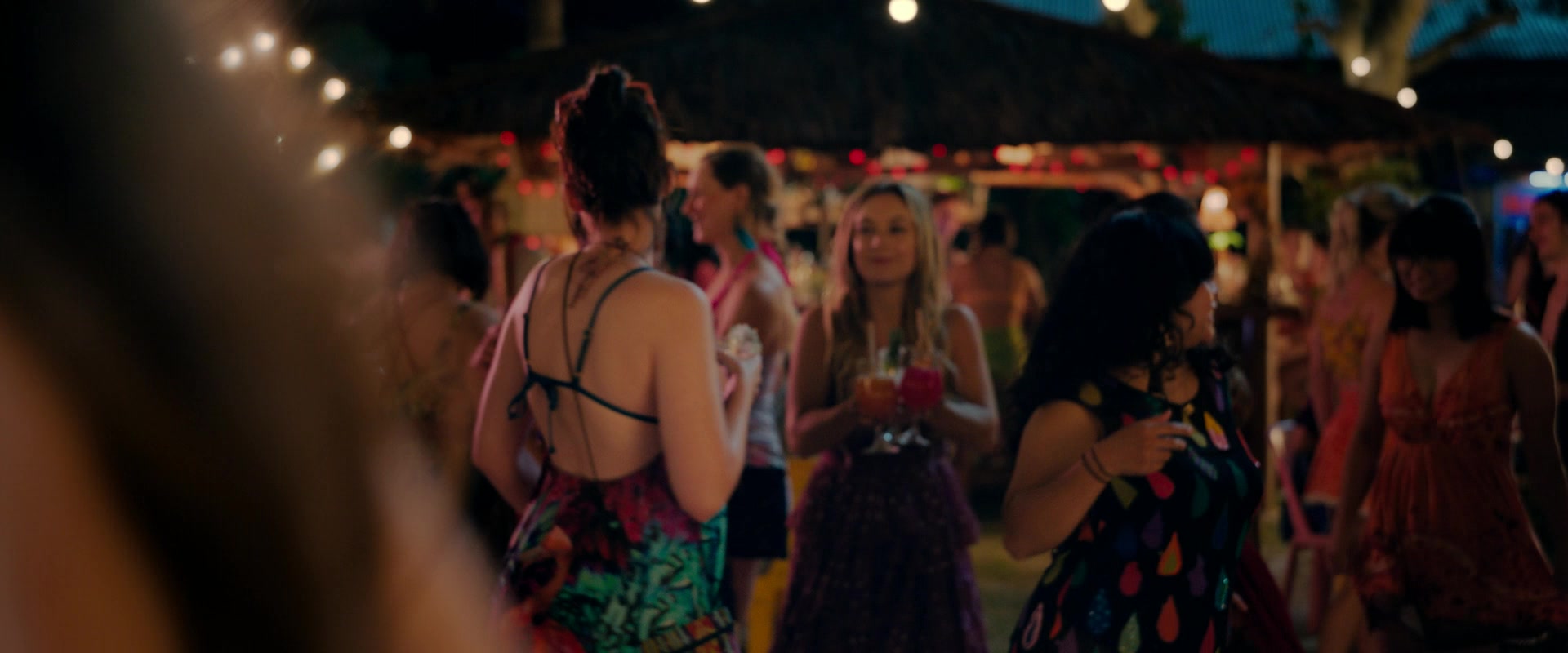 Ticket_to_Paradise_2022_1080p_IHBL_001553.jpg