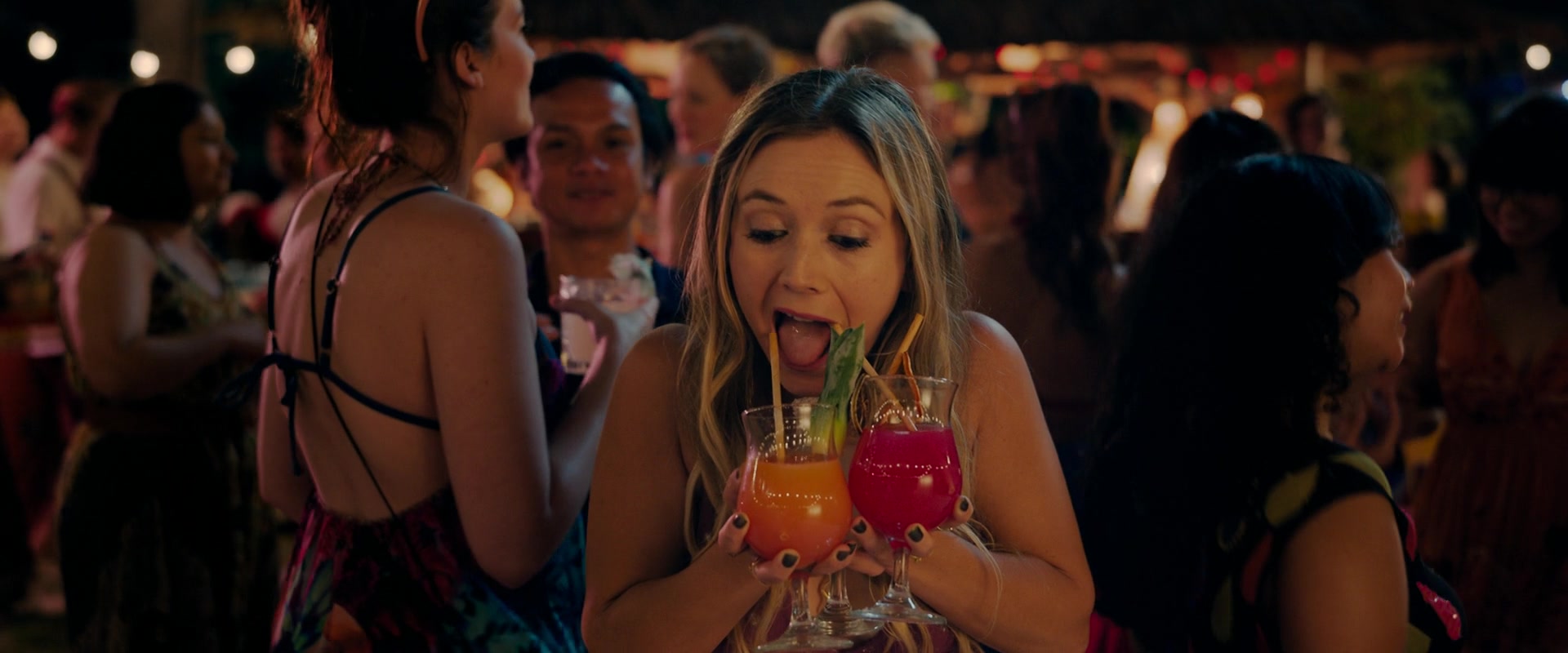 Ticket_to_Paradise_2022_1080p_IHBL_001572.jpg