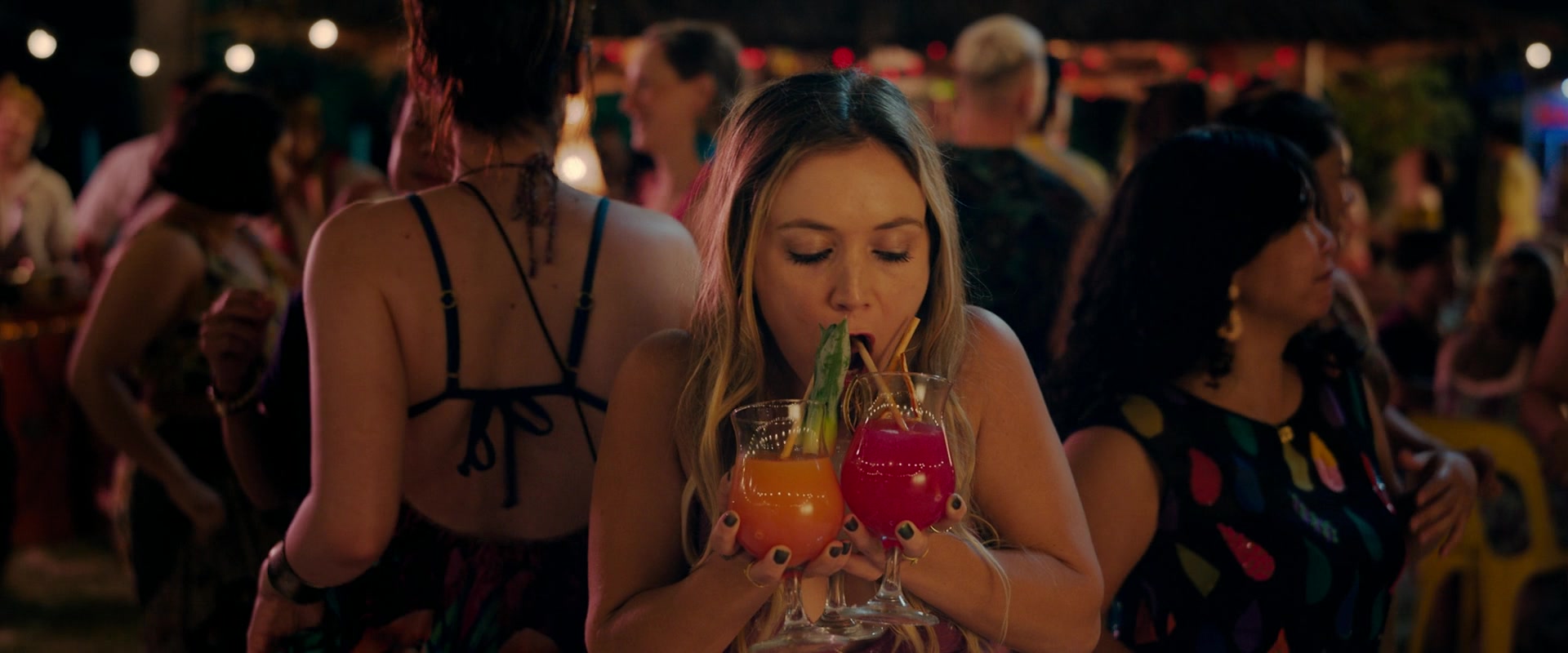 Ticket_to_Paradise_2022_1080p_IHBL_001574.jpg