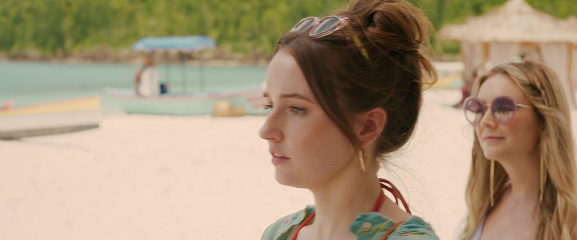 Ticket_to_Paradise_2022_1080p_IHBL_002829.jpg