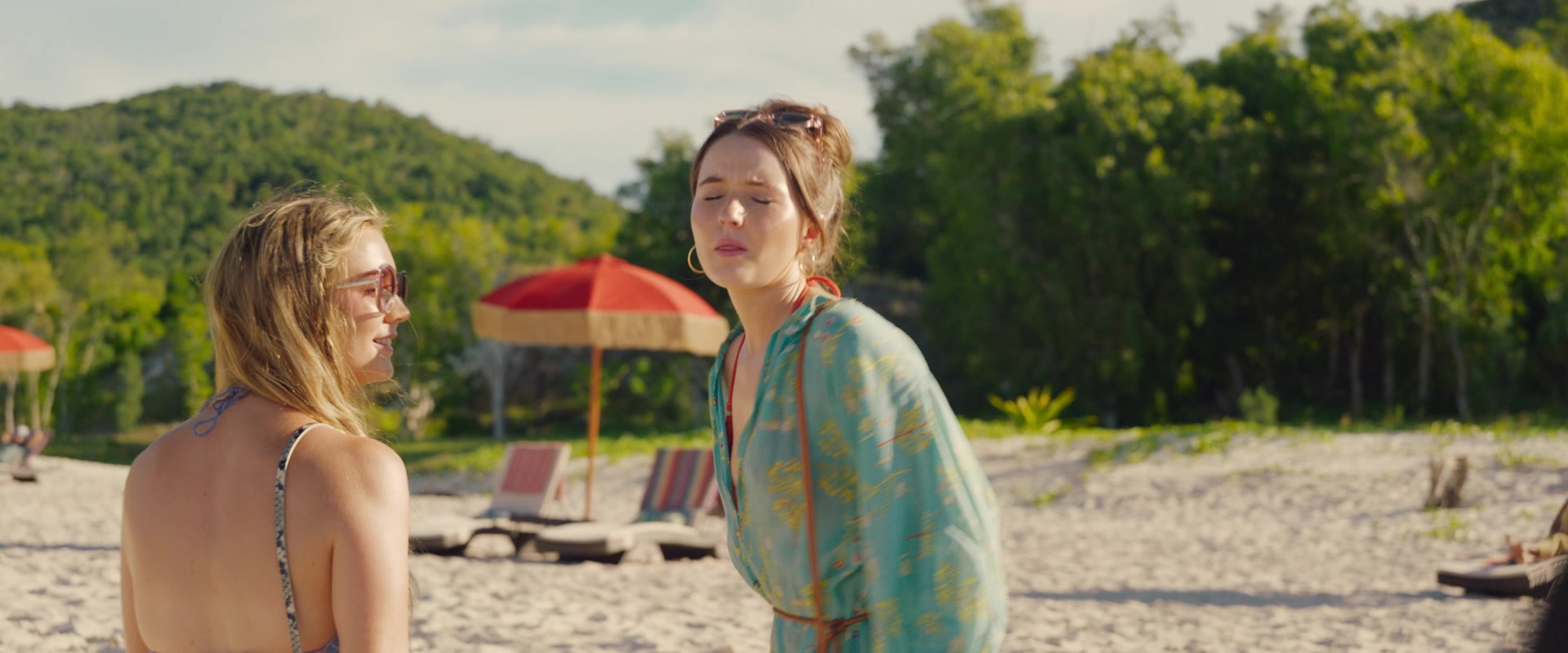 Ticket_to_Paradise_2022_1080p_IHBL_002979.jpg