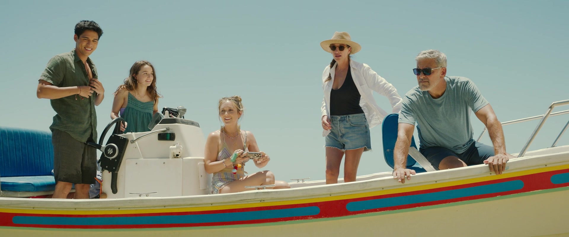 Ticket_to_Paradise_2022_1080p_IHBL_005685.jpg