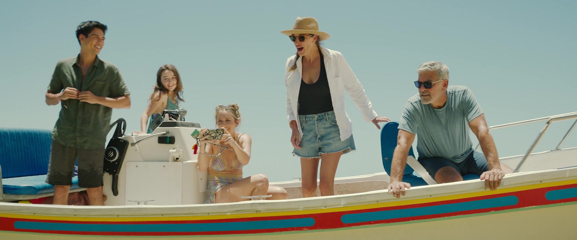 Ticket_to_Paradise_2022_1080p_IHBL_005690.jpg