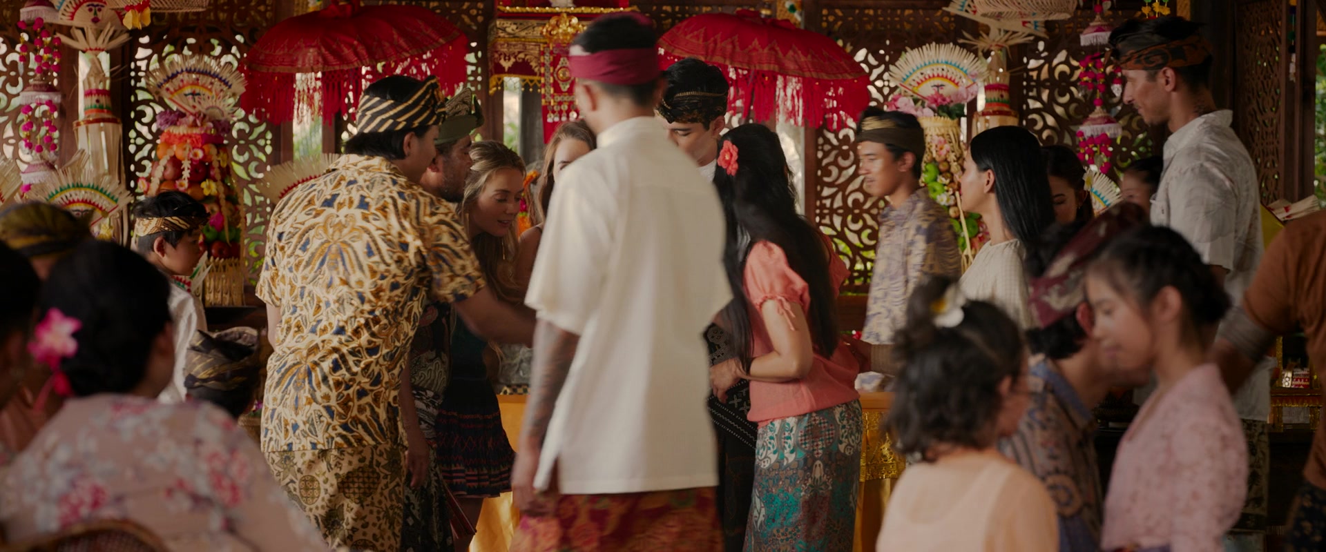 Ticket_to_Paradise_2022_1080p_IHBL_006818.jpg