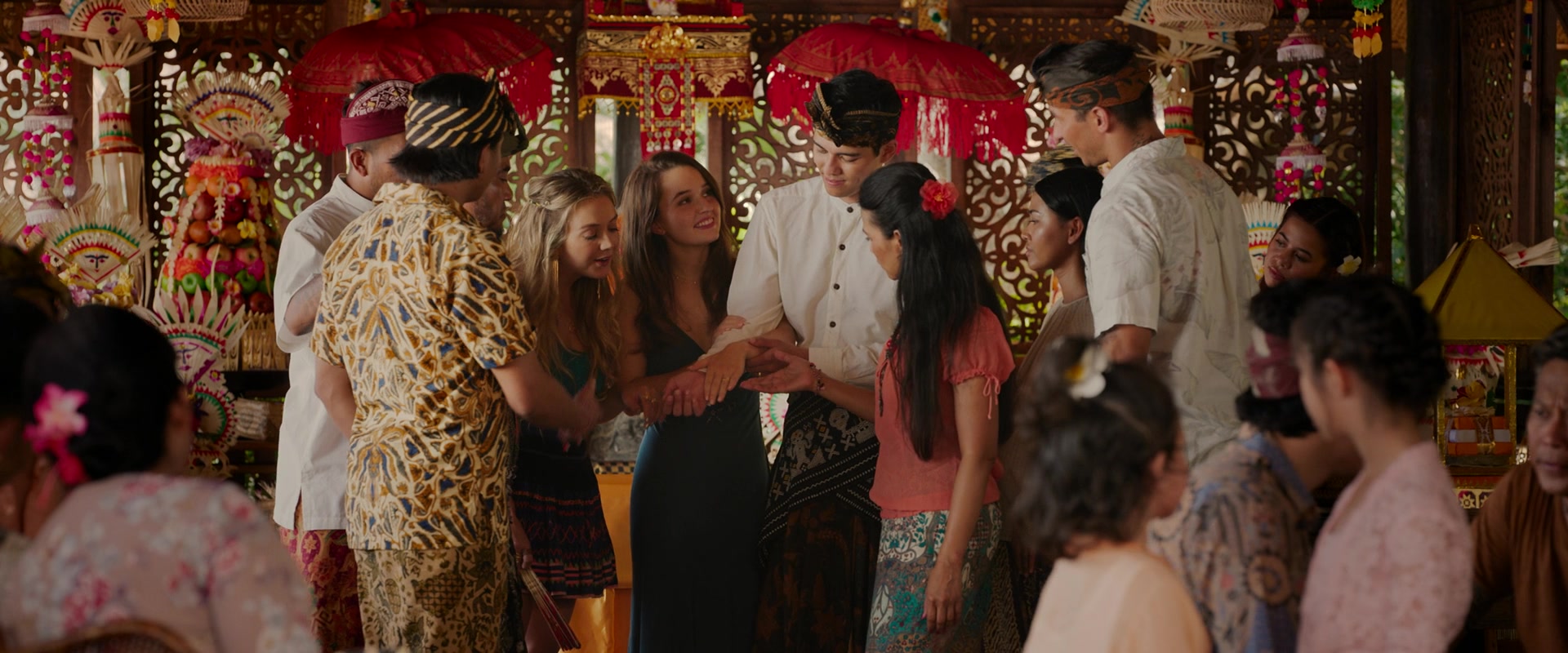 Ticket_to_Paradise_2022_1080p_IHBL_006833.jpg