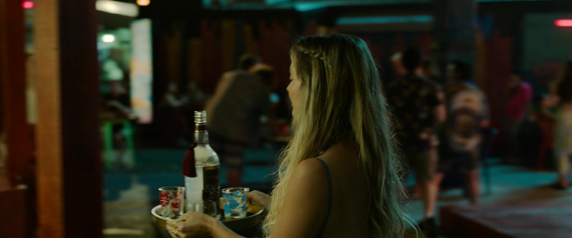 Ticket_to_Paradise_2022_1080p_IHBL_007001.jpg