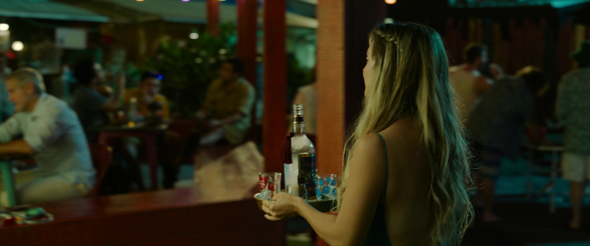 Ticket_to_Paradise_2022_1080p_IHBL_007003.jpg