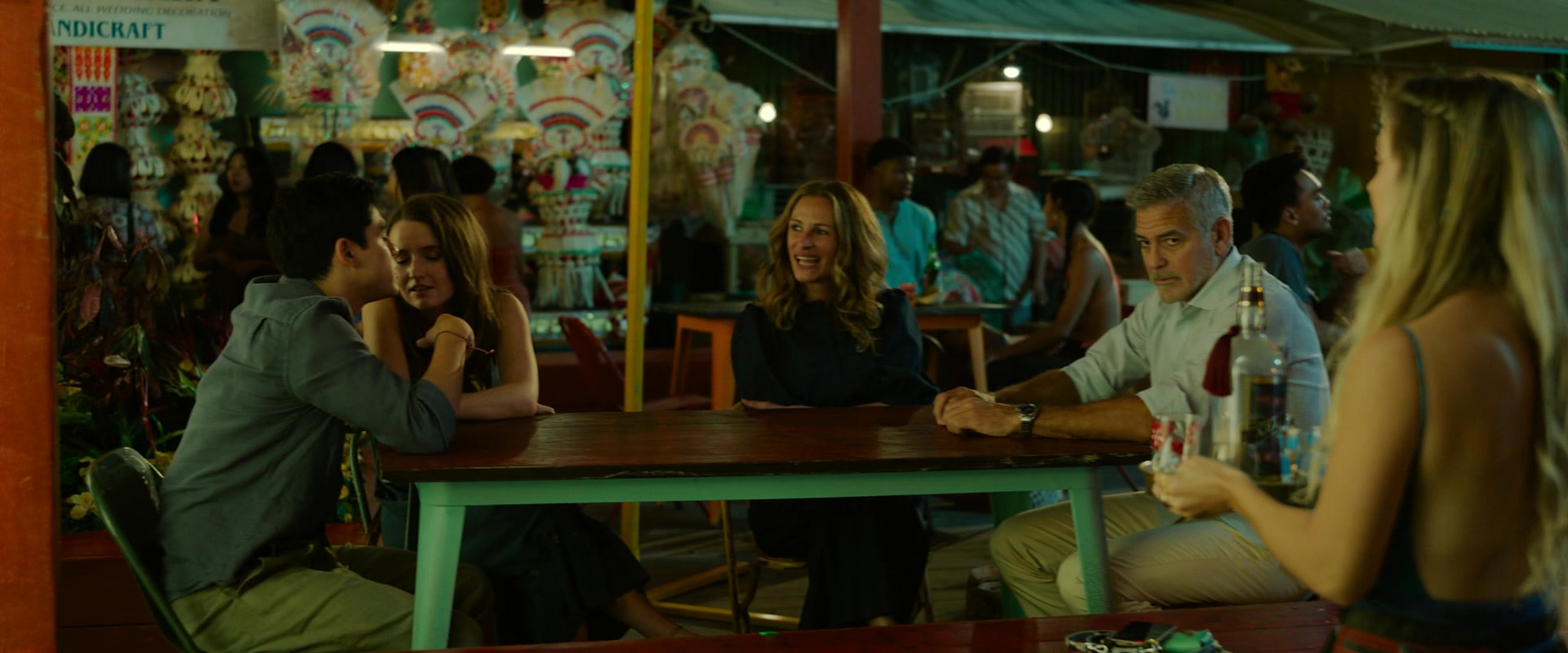 Ticket_to_Paradise_2022_1080p_IHBL_007009.jpg