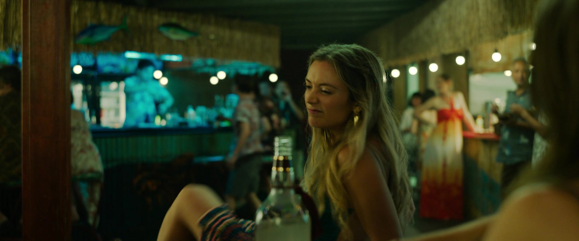 Ticket_to_Paradise_2022_1080p_IHBL_007025.jpg
