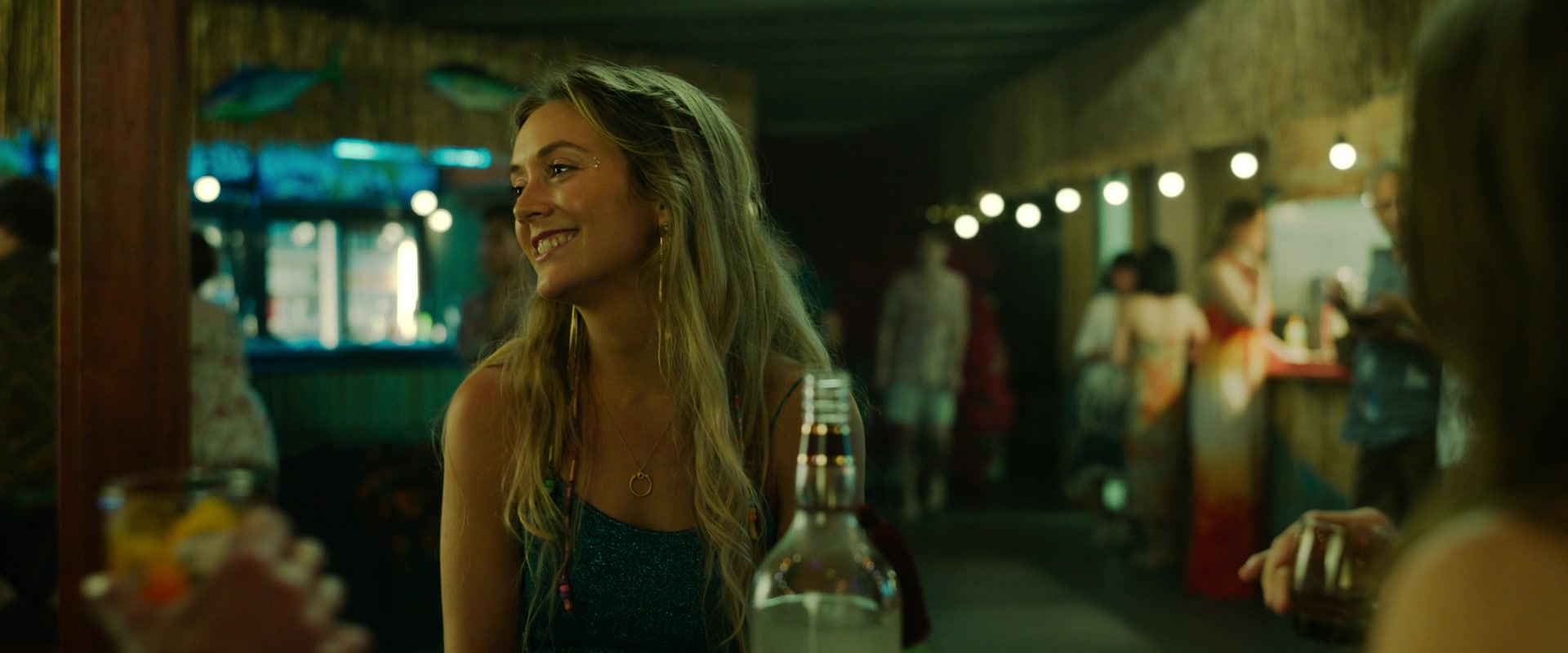 Ticket_to_Paradise_2022_1080p_IHBL_007032.jpg