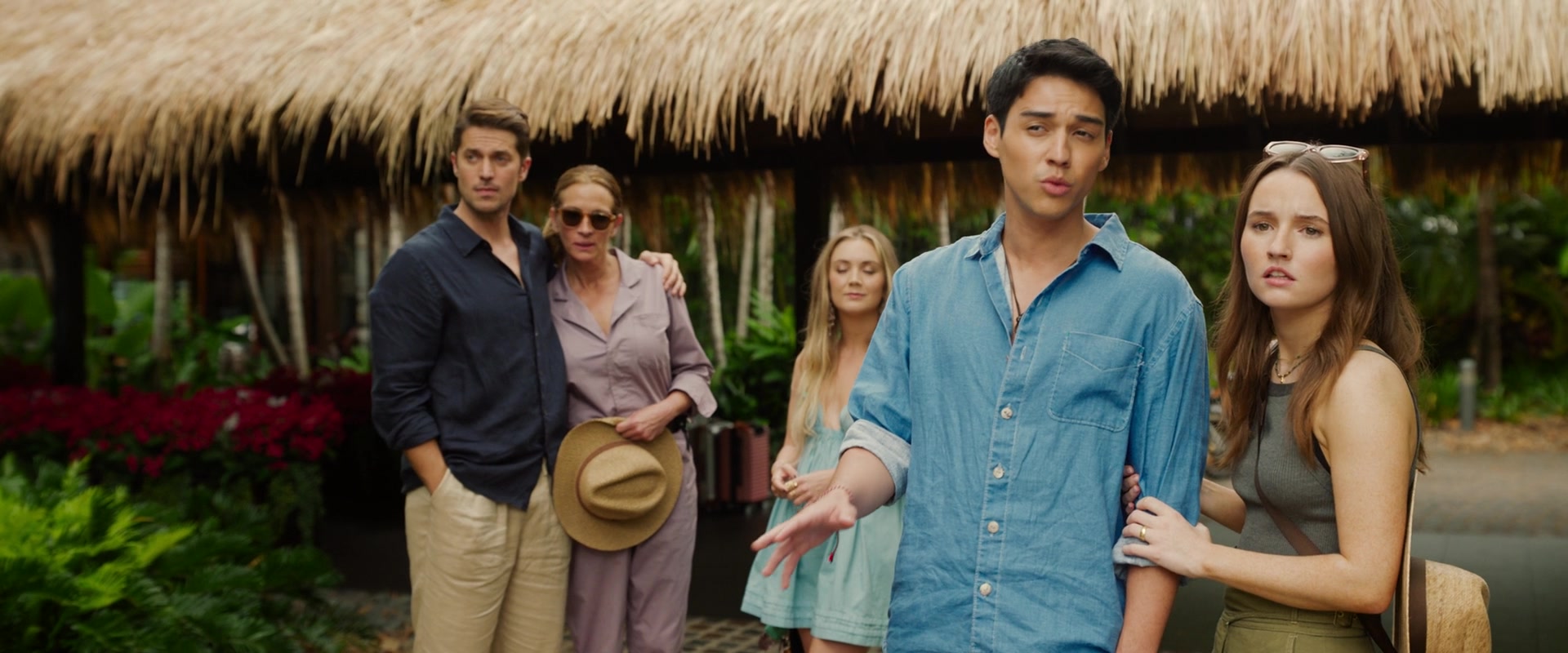 Ticket_to_Paradise_2022_1080p_IHBL_007983.jpg