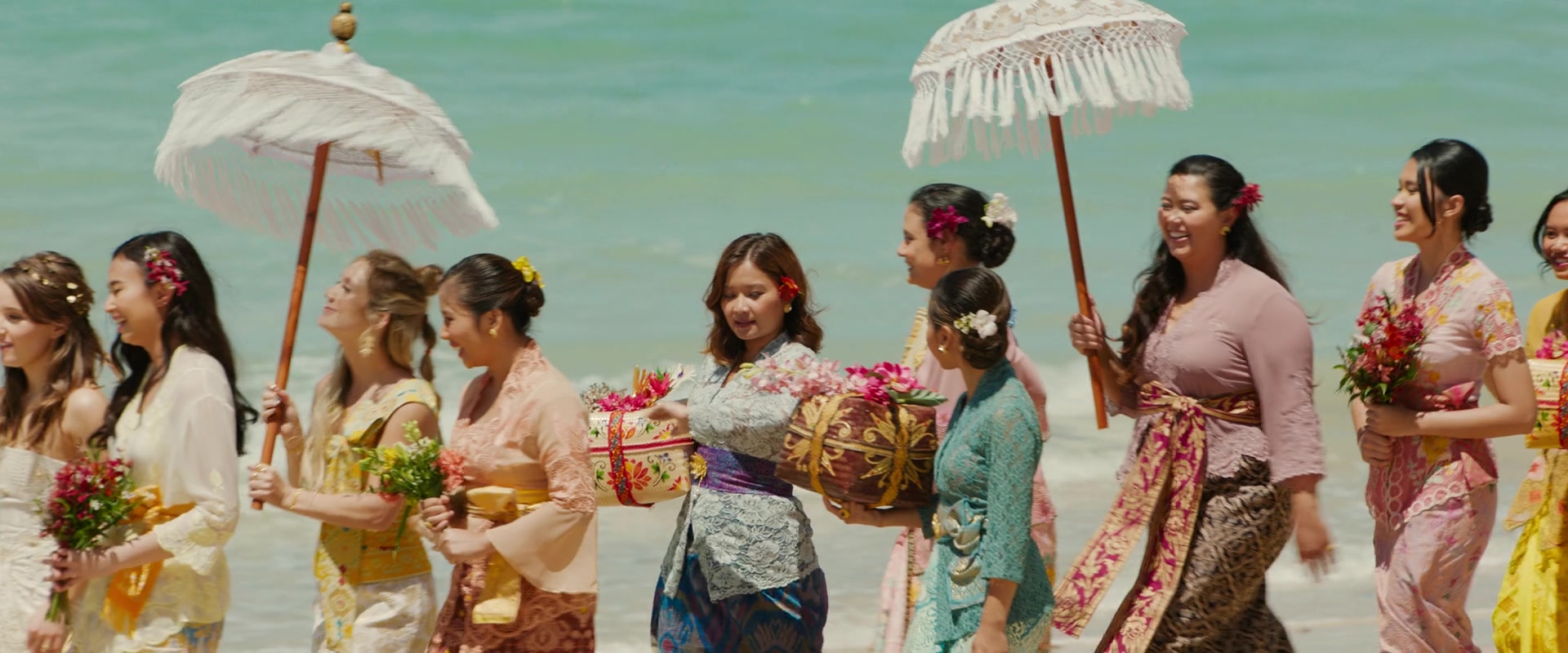 Ticket_to_Paradise_2022_1080p_IHBL_011283.jpg