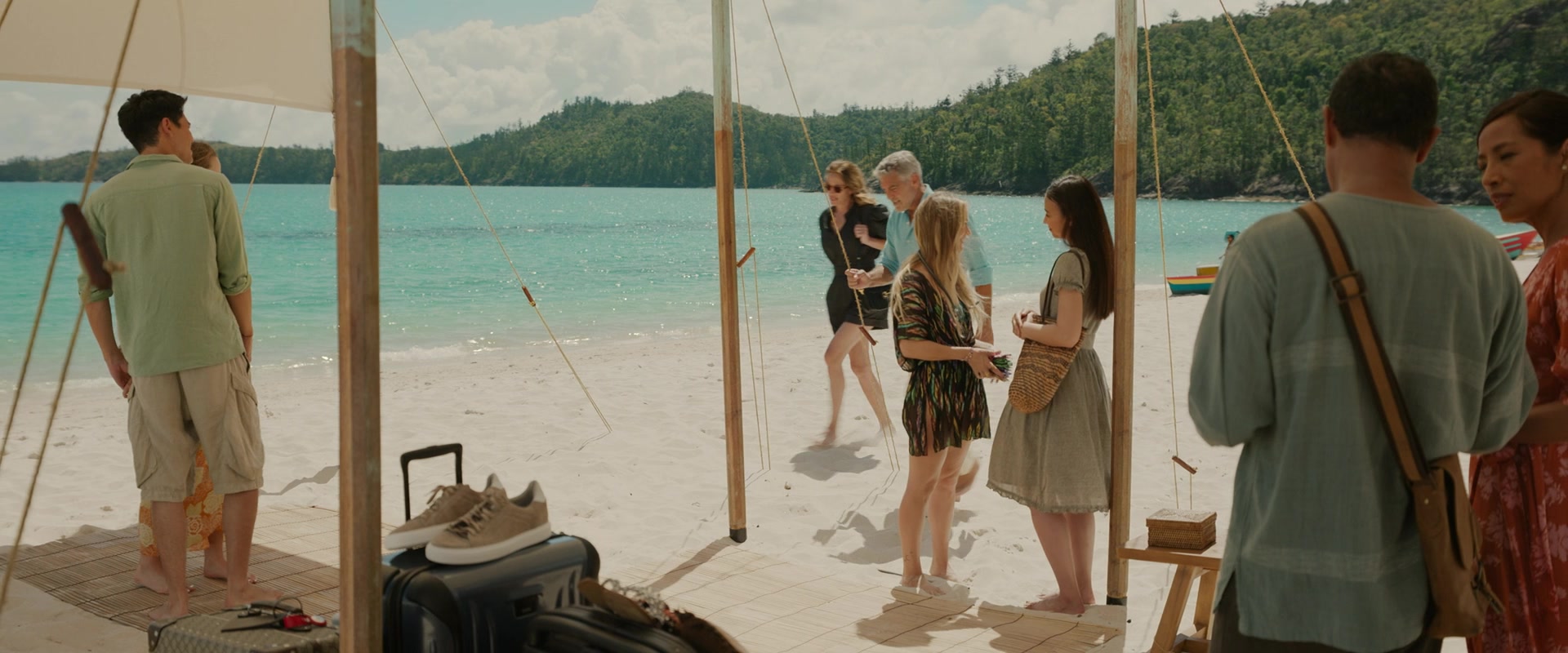 Ticket_to_Paradise_2022_1080p_IHBL_012900.jpg