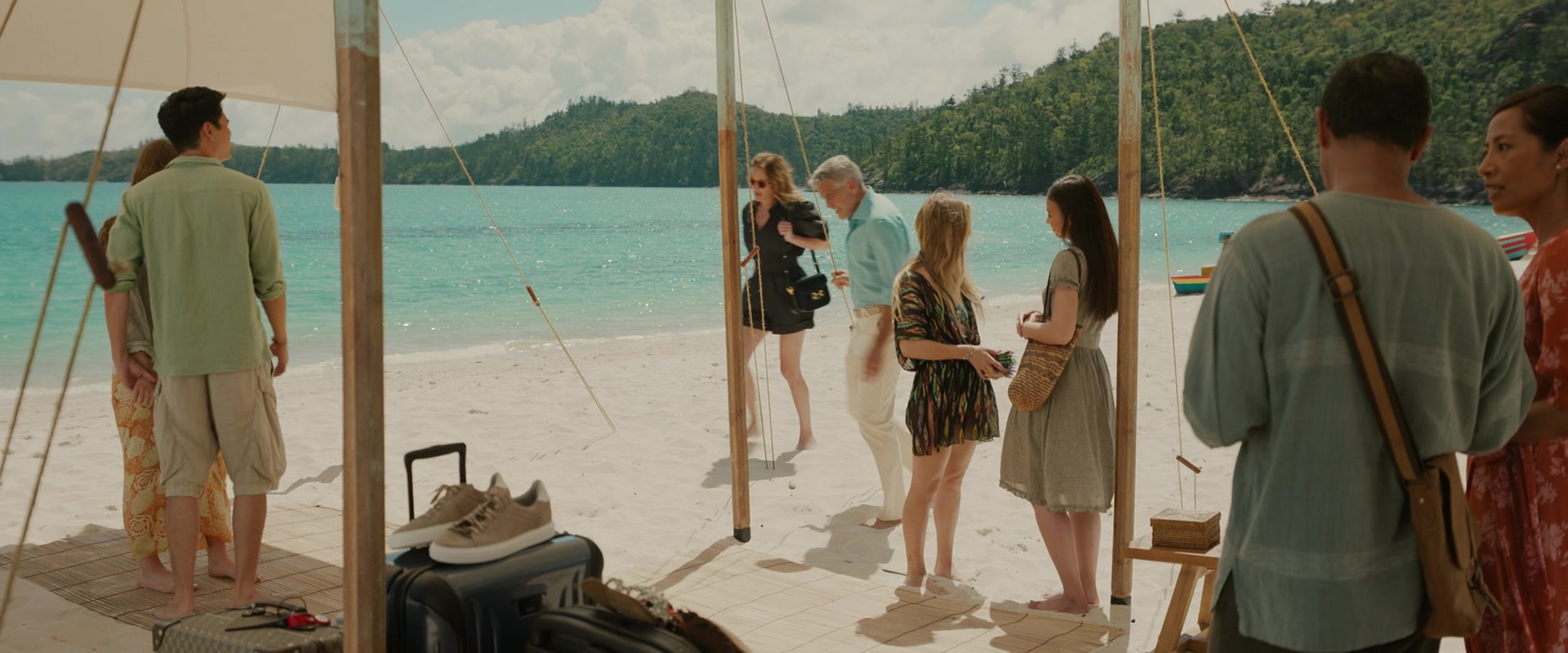 Ticket_to_Paradise_2022_1080p_IHBL_012901.jpg