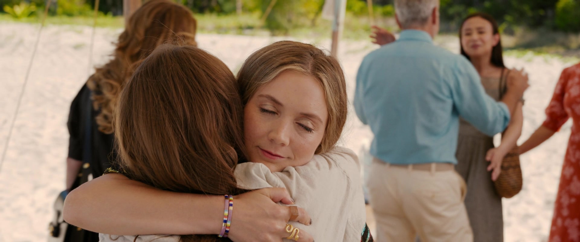 Ticket_to_Paradise_2022_1080p_IHBL_012955.jpg