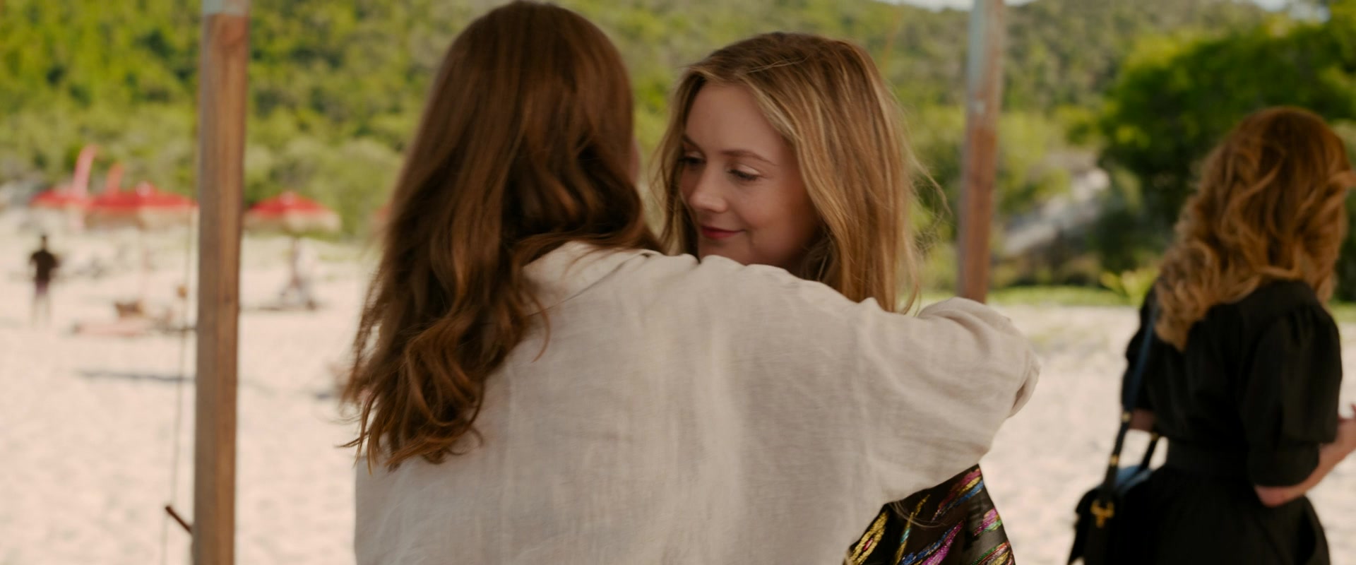 Ticket_to_Paradise_2022_1080p_IHBL_012966.jpg
