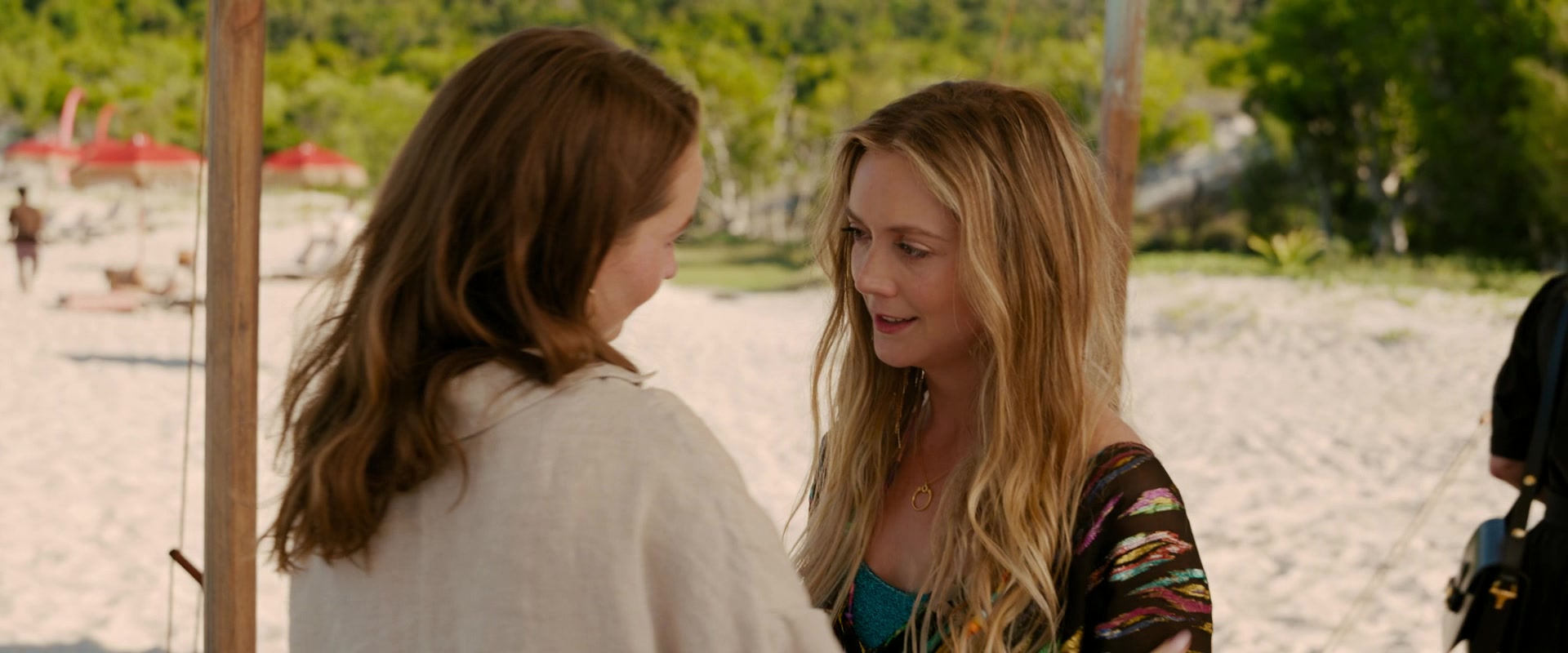 Ticket_to_Paradise_2022_1080p_IHBL_012968.jpg