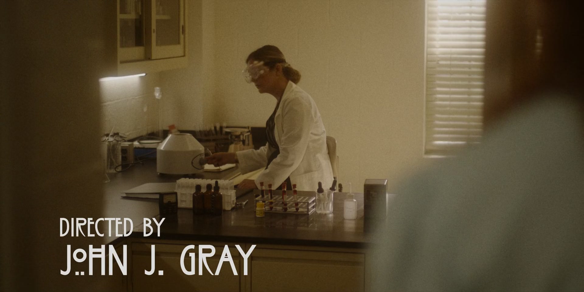 American_Horror_Story_S11E06_The_Body_1080p_IHBL_000374.jpg