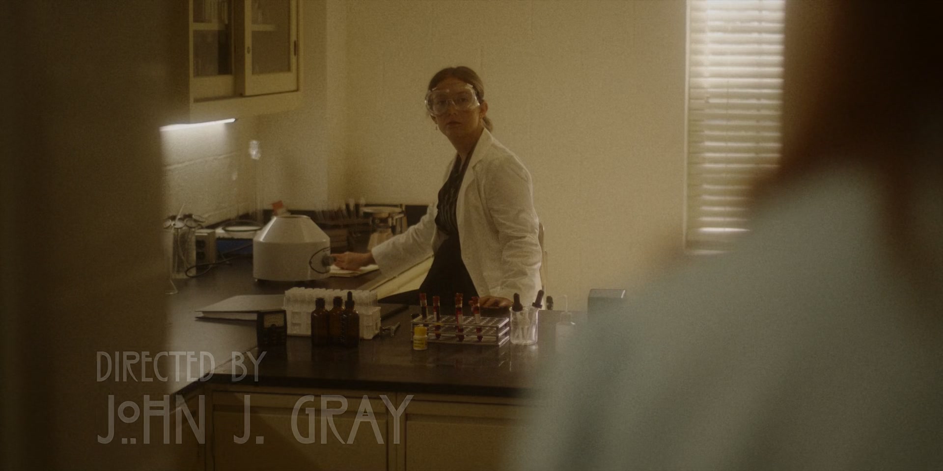 American_Horror_Story_S11E06_The_Body_1080p_IHBL_000378.jpg
