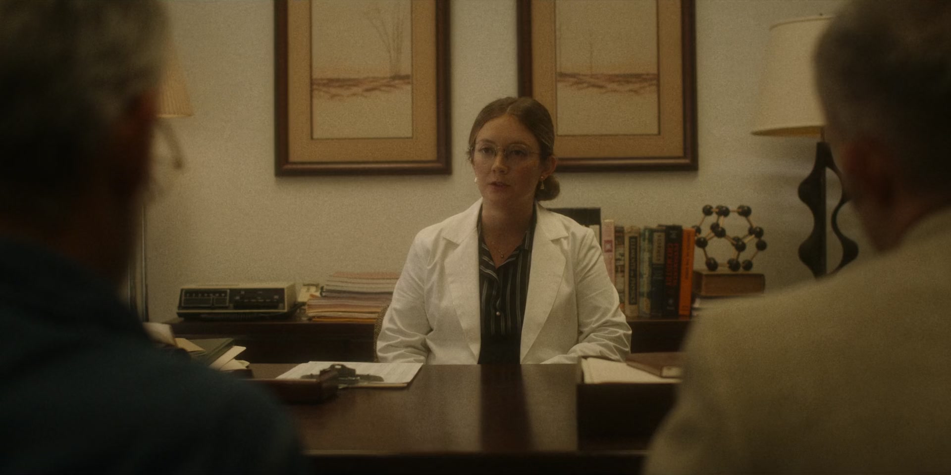 American_Horror_Story_S11E06_The_Body_1080p_IHBL_000508.jpg