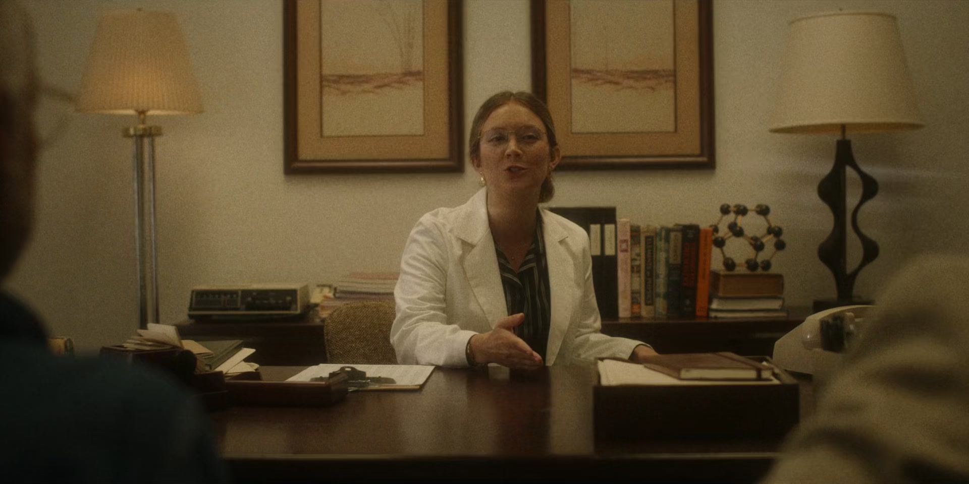 American_Horror_Story_S11E06_The_Body_1080p_IHBL_000593.jpg