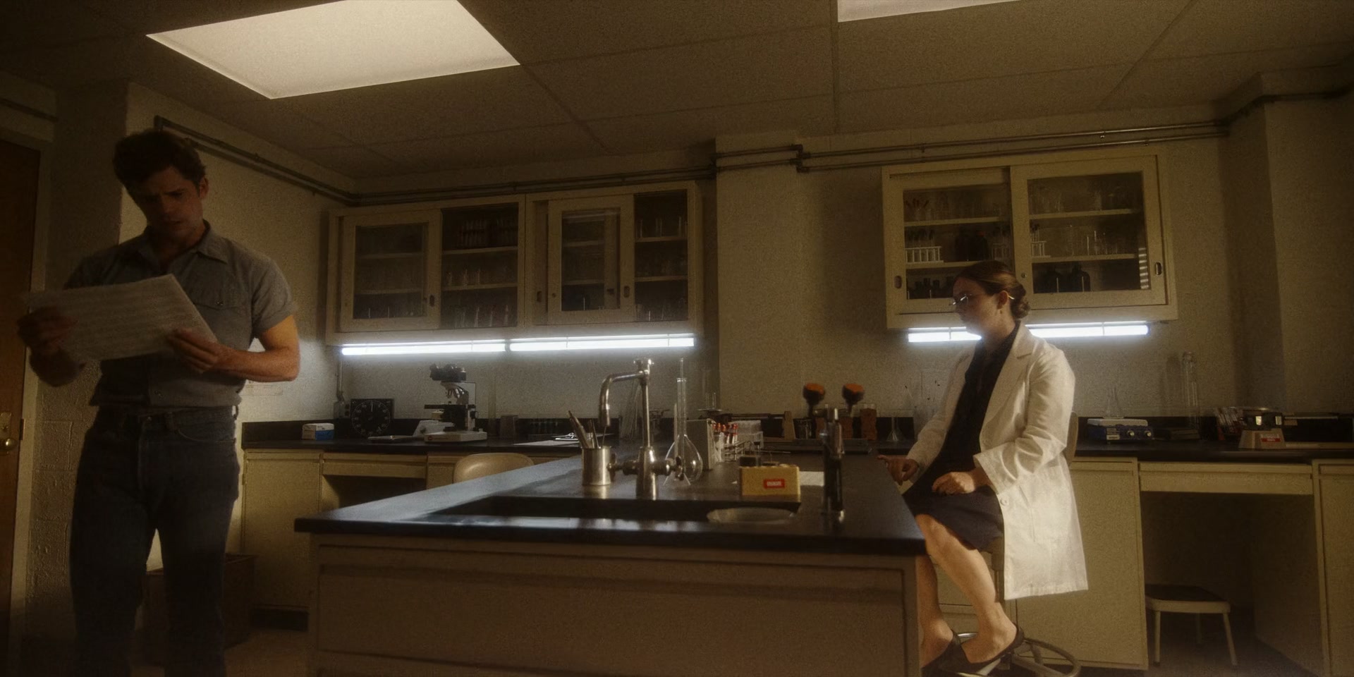 American_Horror_Story_S11E07_The_Sentinel_1080p_IHBL_003058.jpg