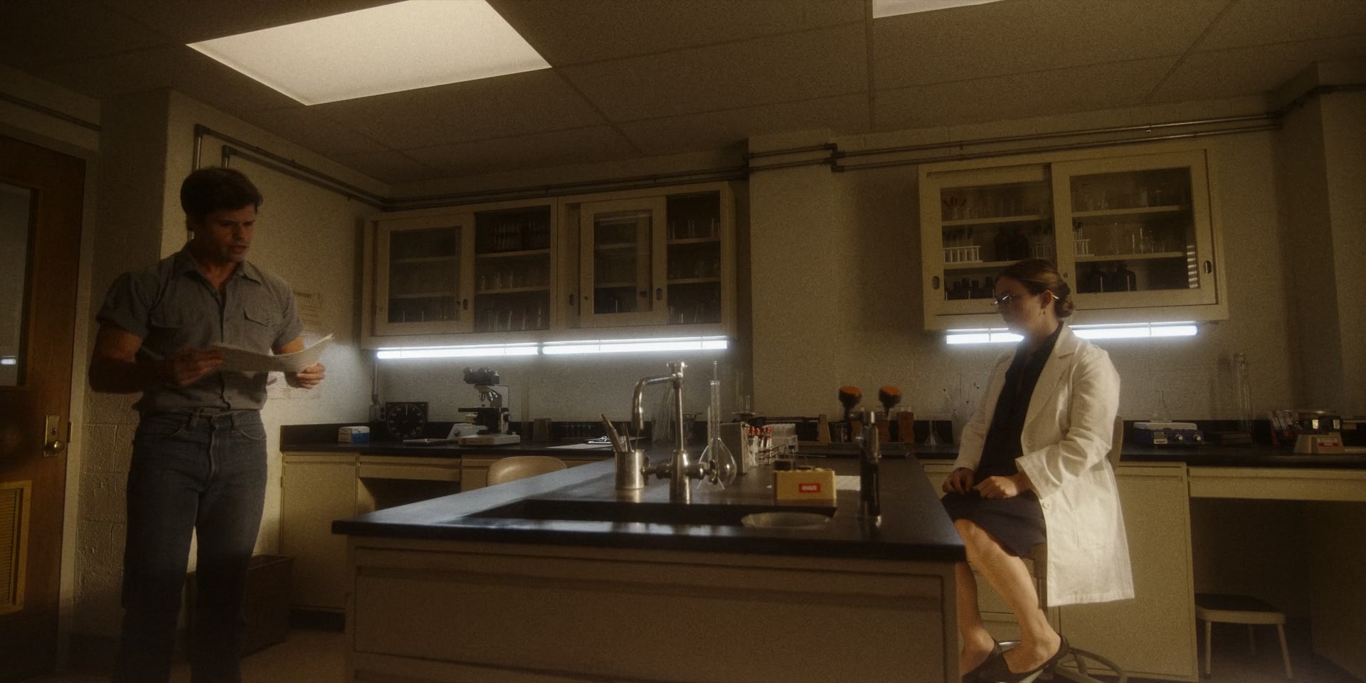 American_Horror_Story_S11E07_The_Sentinel_1080p_IHBL_003070.jpg