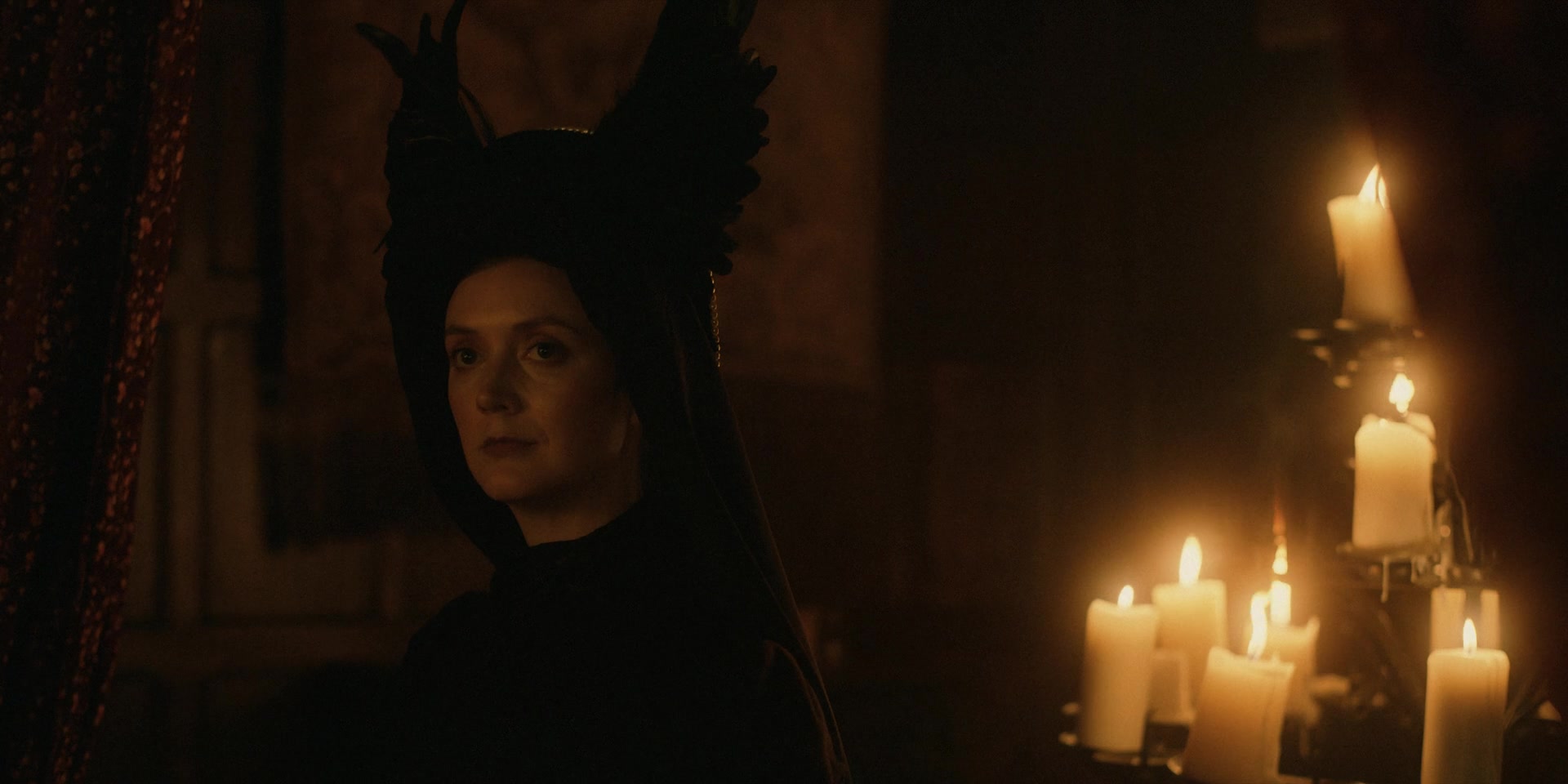 American_Horror_Story_S12E04_Vanishing_Twin_1080p_IHBL_000400.jpg