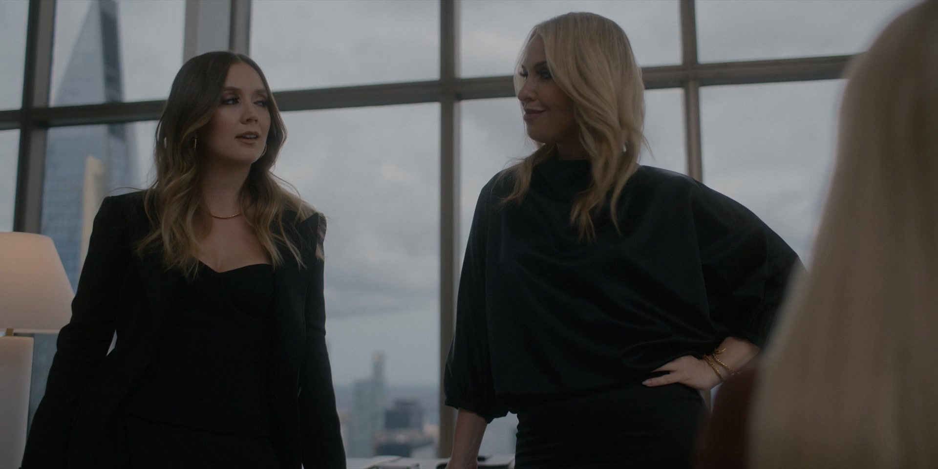 American_Horror_Story_S12E04_Vanishing_Twin_1080p_IHBL_002001.jpg
