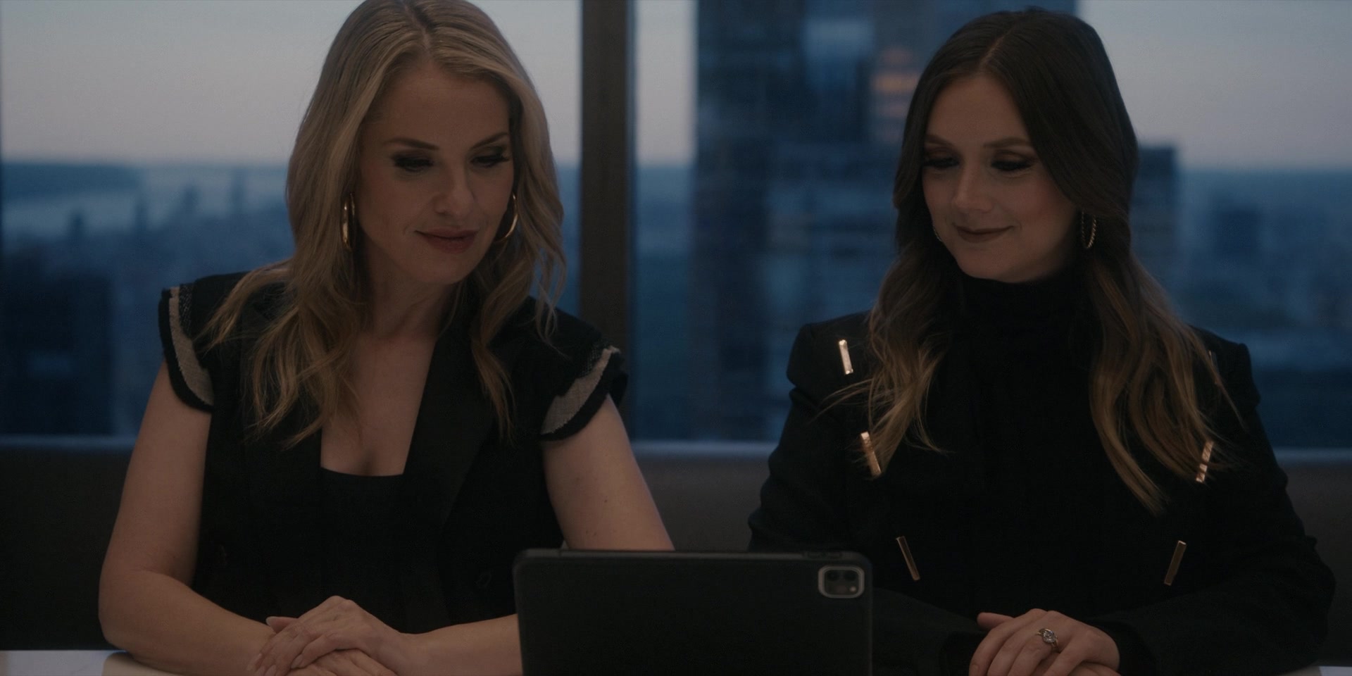 American_Horror_Story_S12E04_Vanishing_Twin_1080p_IHBL_003798.jpg