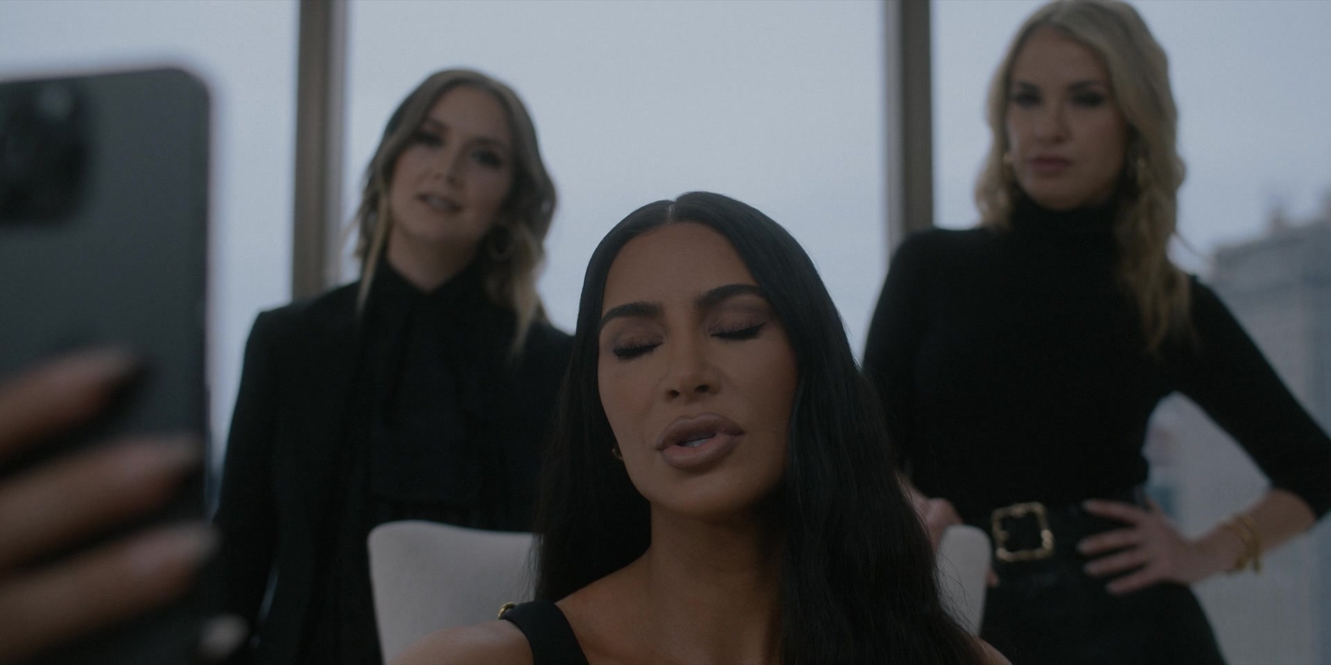 American_Horror_Story_S12E06_Opening_Night_1080p_IHBL_001299.jpg
