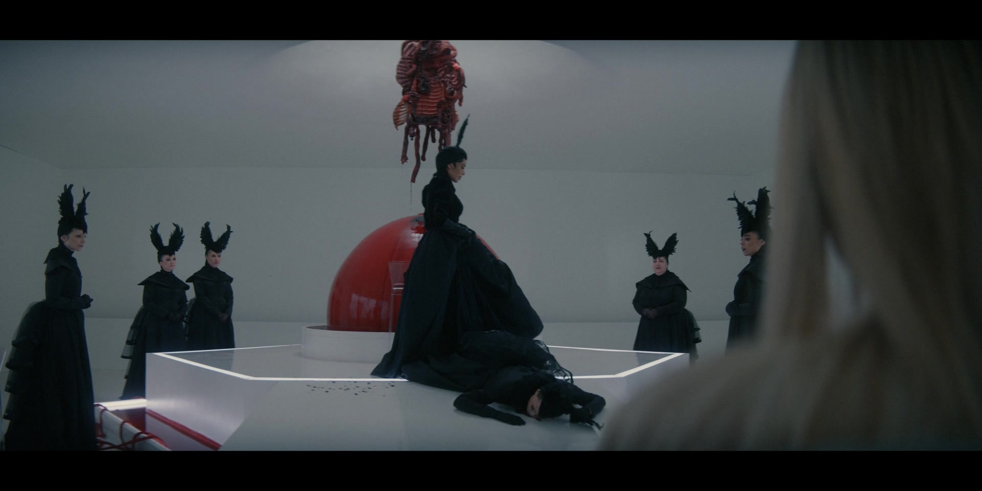 American_Horror_Story_S12E09_The_Auteur_1080p_IHBL_002699.jpg
