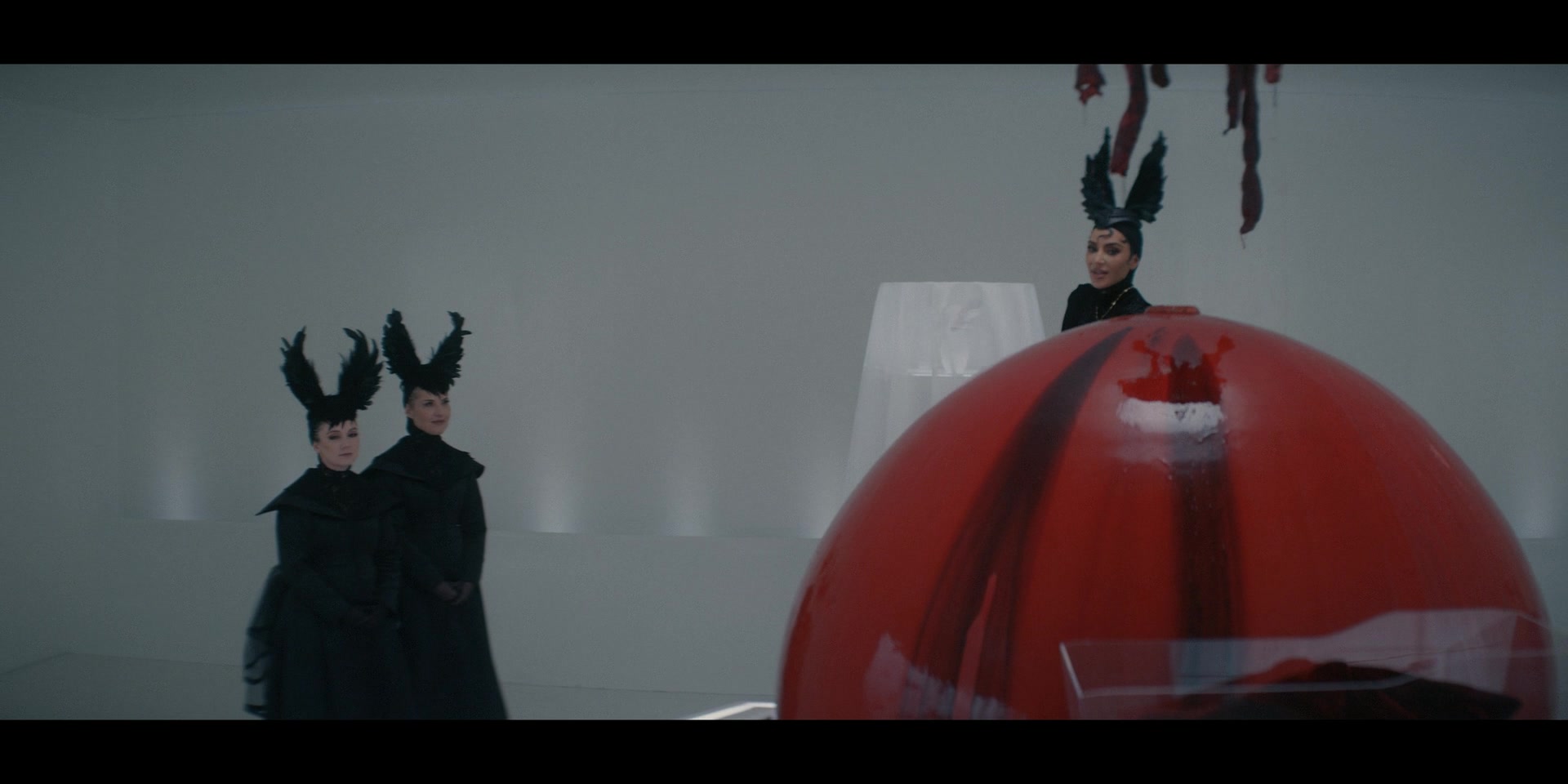 American_Horror_Story_S12E09_The_Auteur_1080p_IHBL_002721.jpg