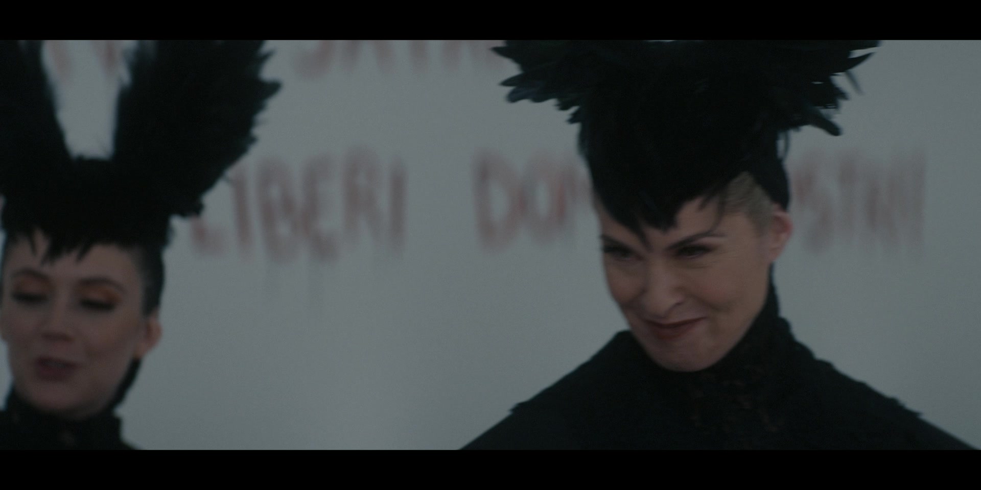 American_Horror_Story_S12E09_The_Auteur_1080p_IHBL_002848.jpg