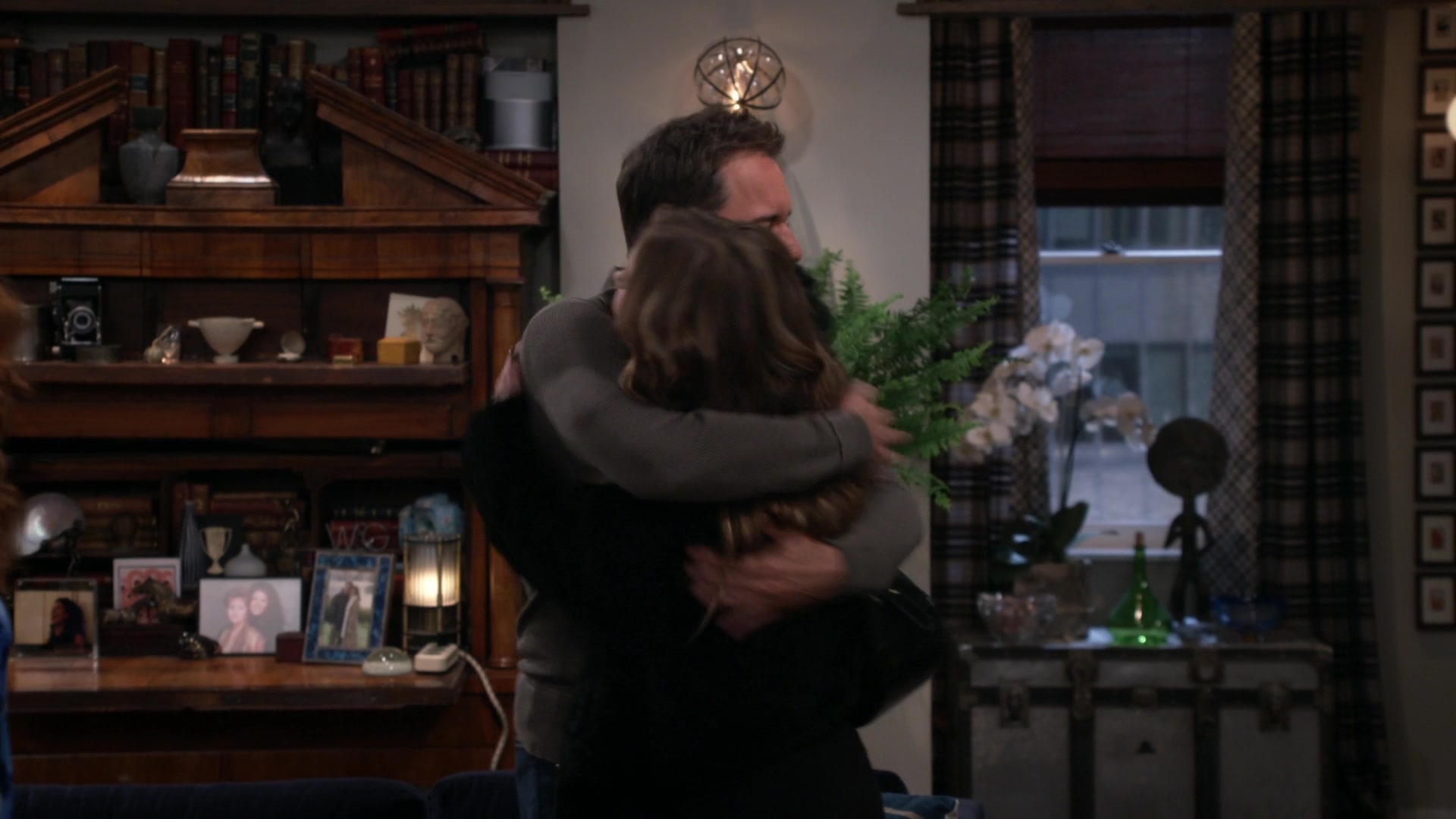 Will_And_Grace_S11E09_1080p_IHBL_000368.jpg