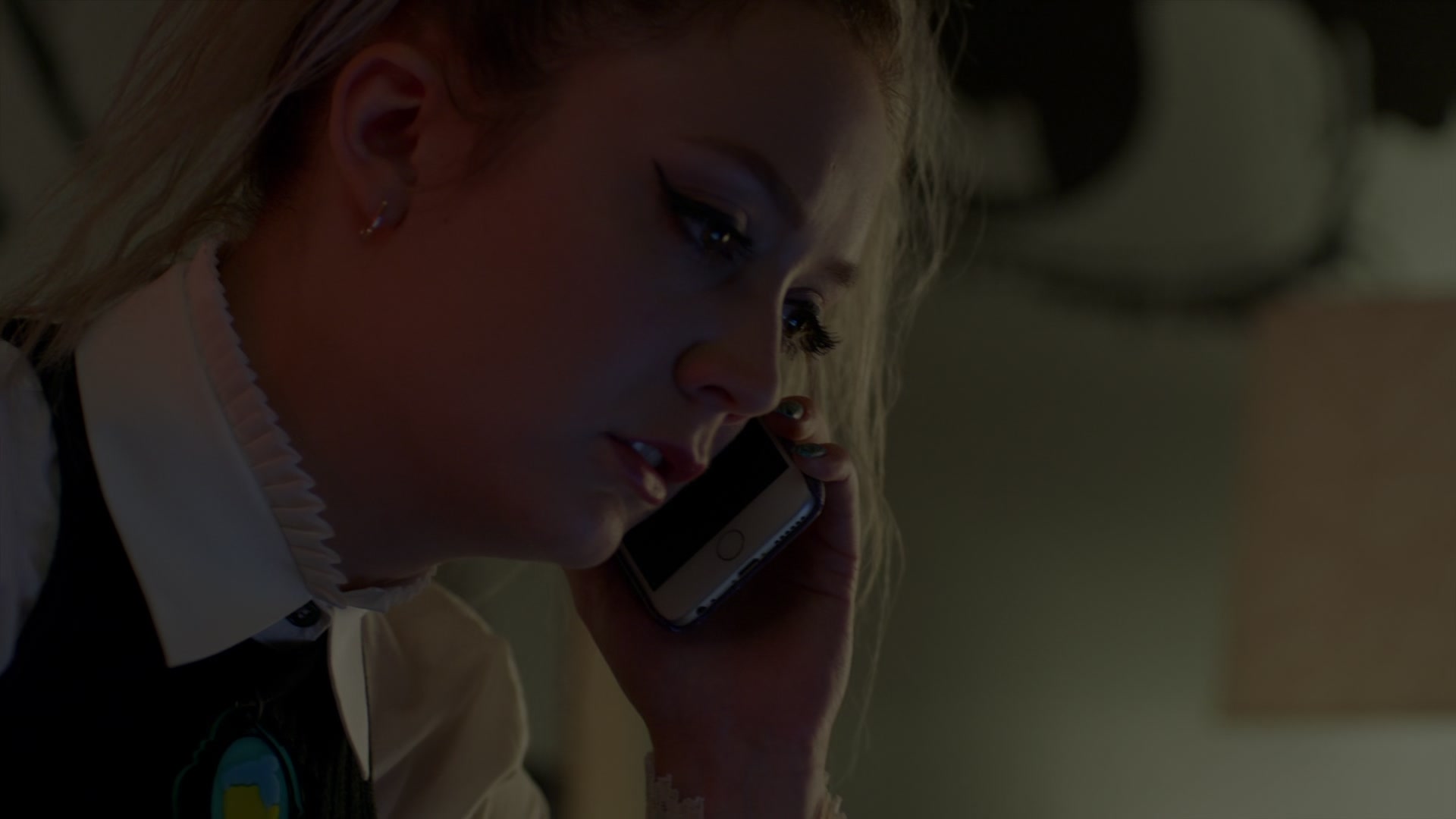 American_Horror_Story_S07_E01_Election_Night_1080p_BluRay_000767.jpg