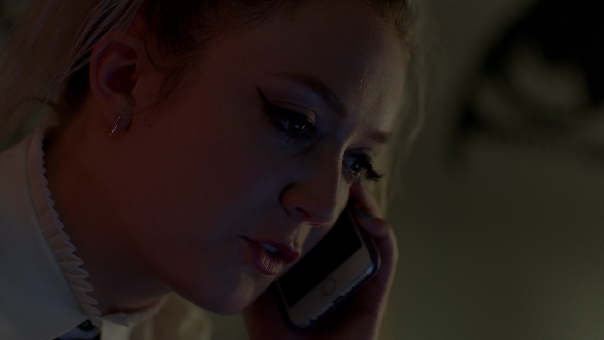 American_Horror_Story_S07_E01_Election_Night_1080p_BluRay_000805.jpg