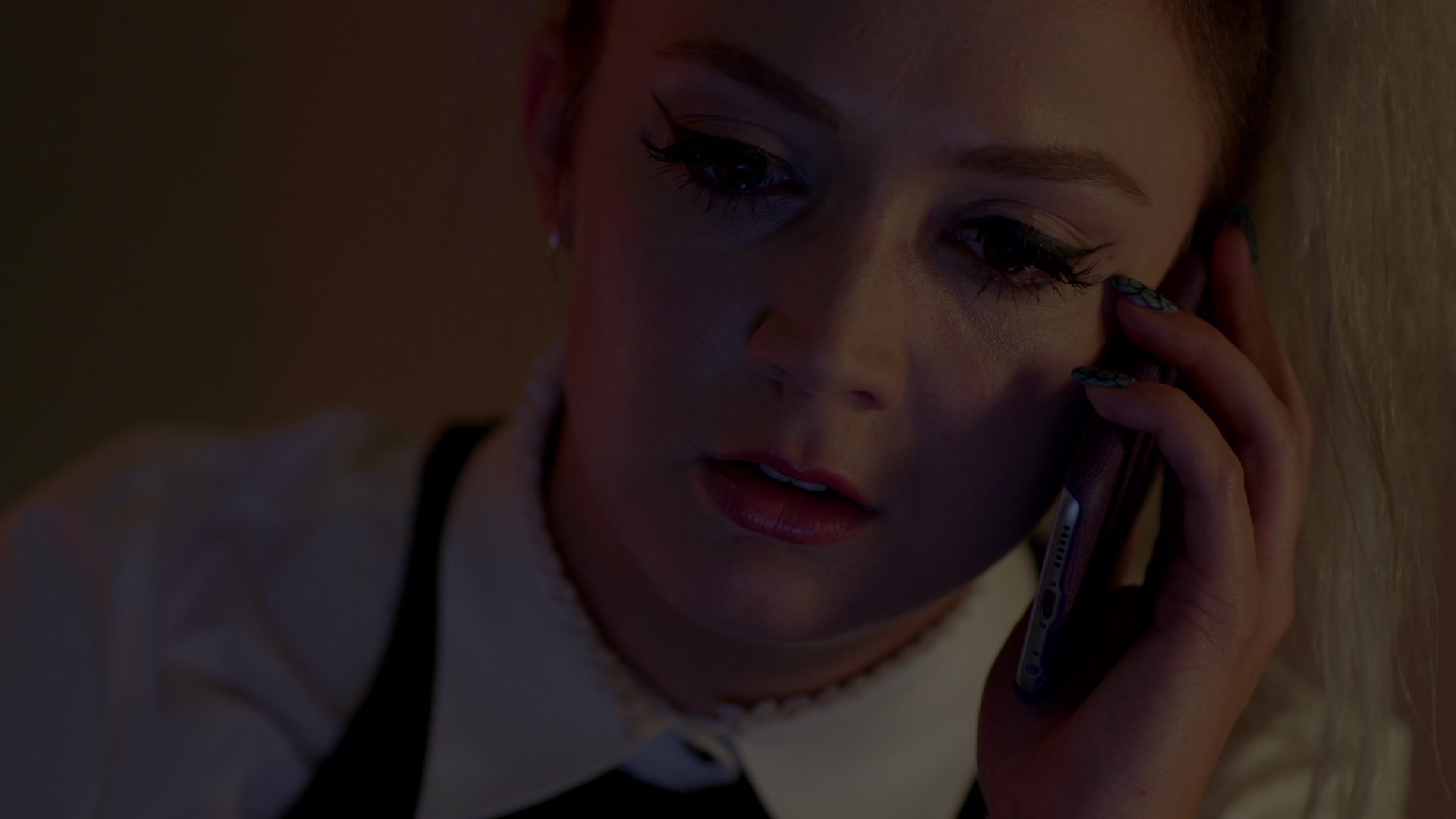 American_Horror_Story_S07_E01_Election_Night_1080p_BluRay_000850.jpg