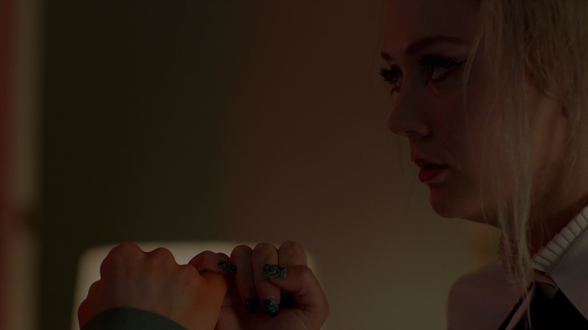 American_Horror_Story_S07_E01_Election_Night_1080p_BluRay_000950.jpg