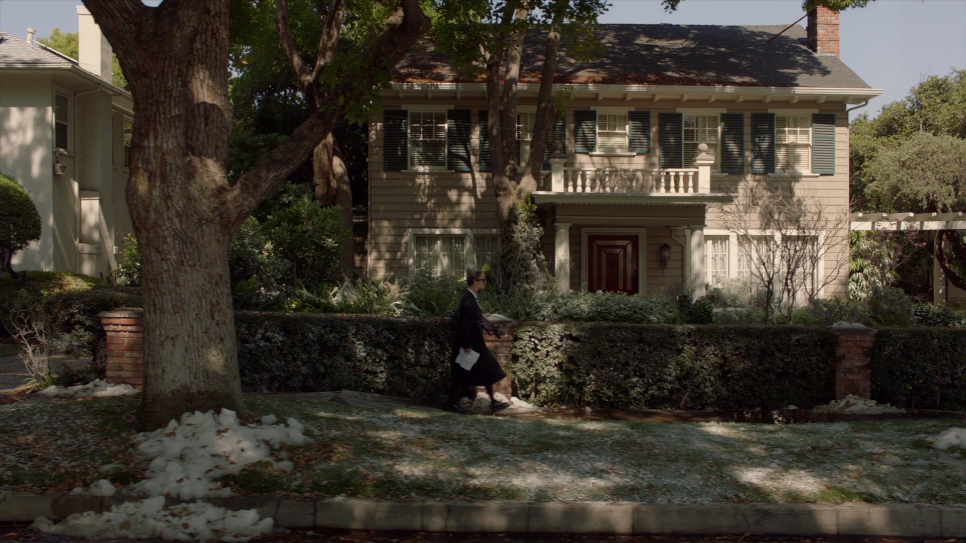 American_Horror_Story_S07_E01_Election_Night_1080p_BluRay_004232.jpg