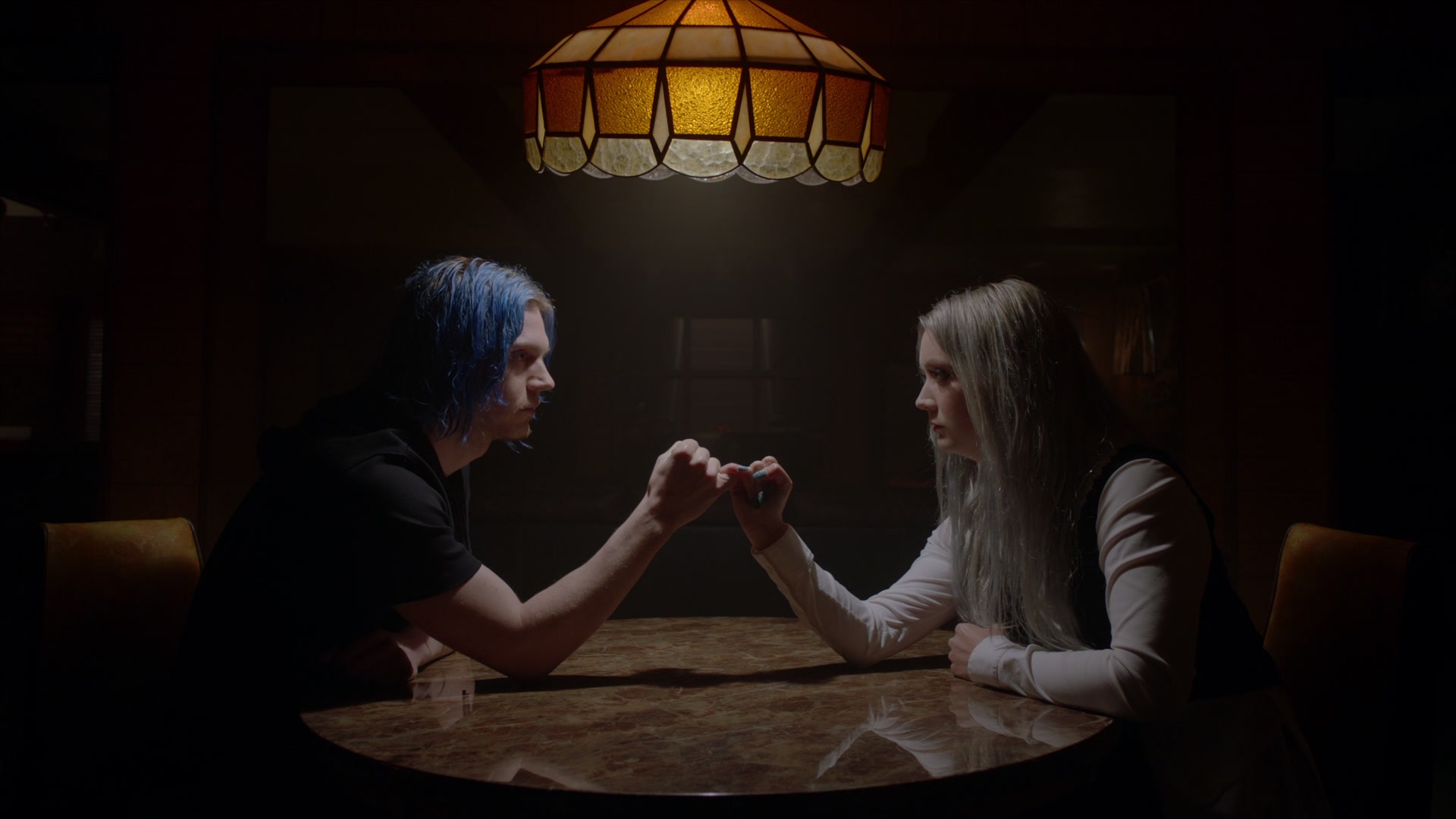 American_Horror_Story_S07_E01_Election_Night_1080p_BluRay_004331.jpg