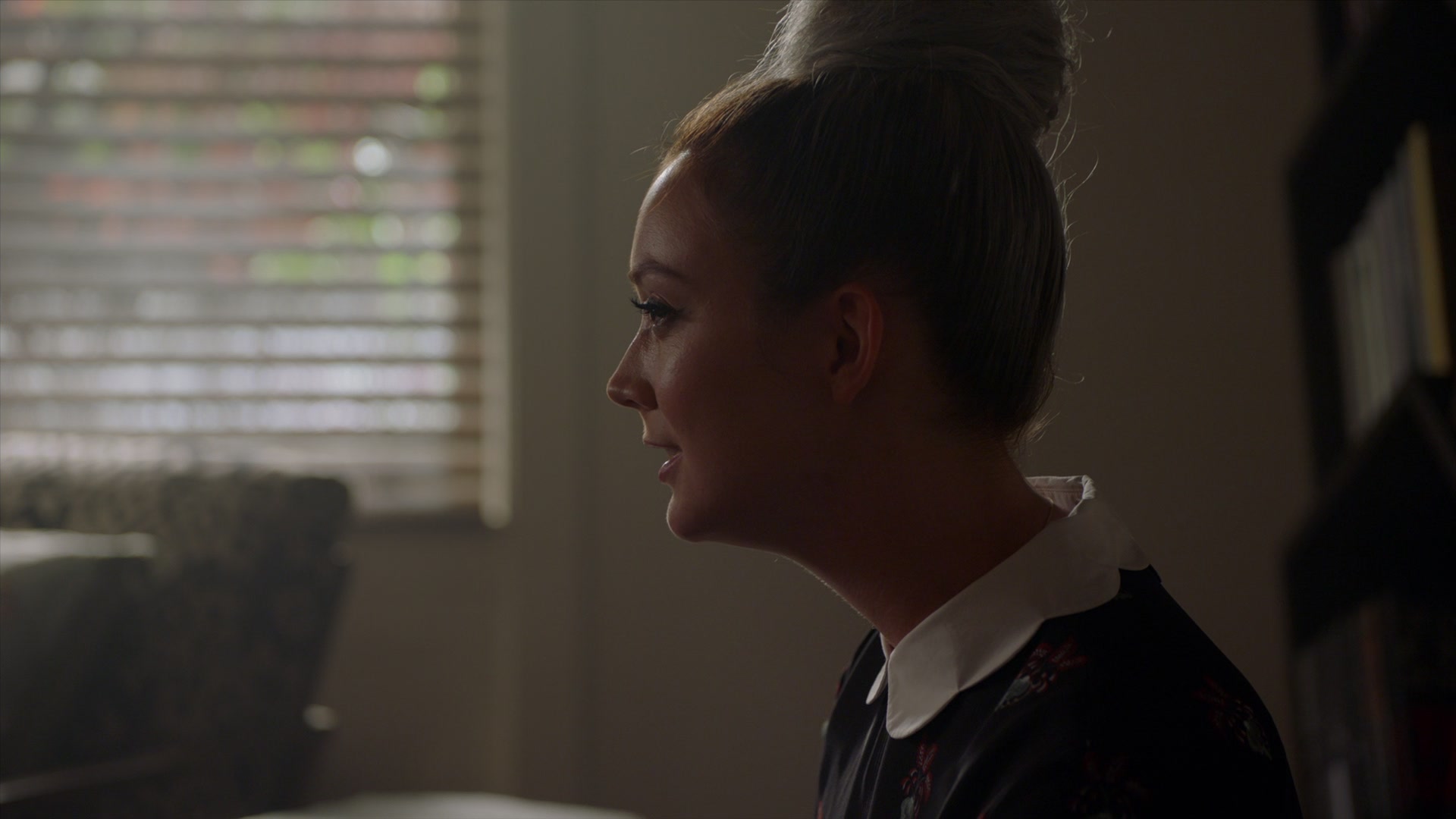 American_Horror_Story_S07_E01_Election_Night_1080p_BluRay_004365.jpg