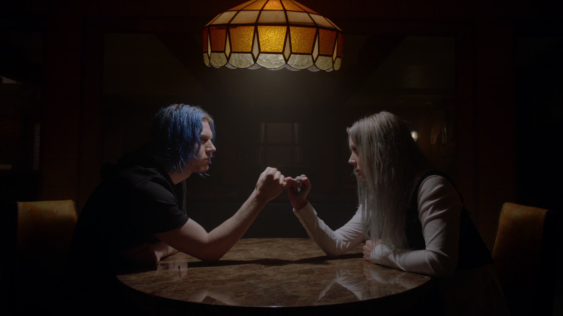 American_Horror_Story_S07_E01_Election_Night_1080p_BluRay_004452.jpg