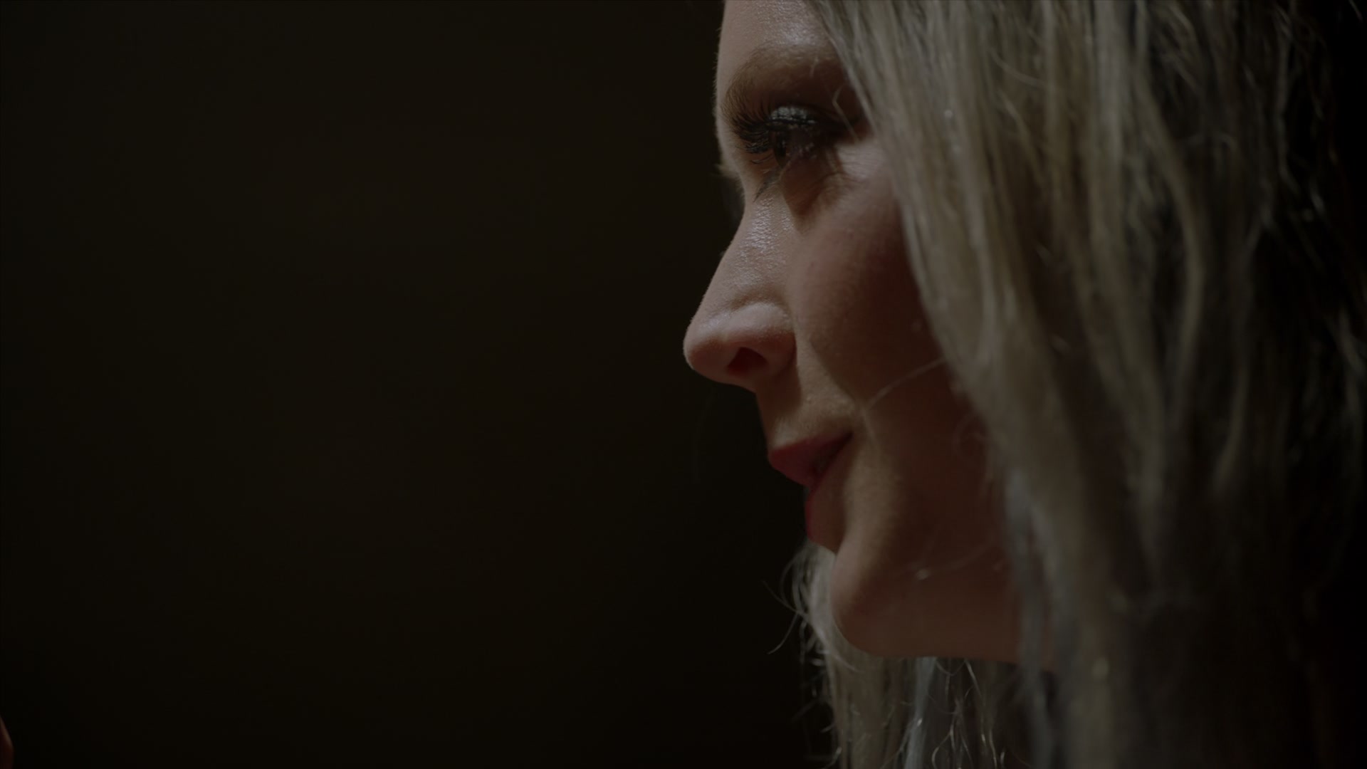 American_Horror_Story_S07_E01_Election_Night_1080p_BluRay_004525.jpg