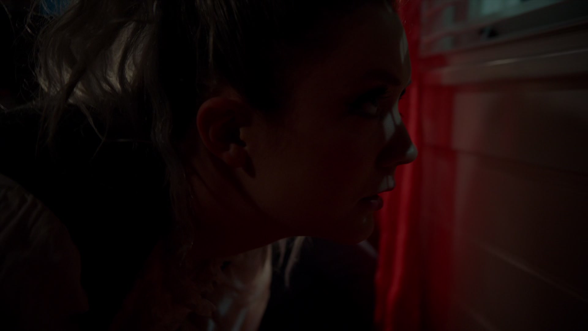 American_Horror_Story_S07_E01_Election_Night_1080p_BluRay_006100.jpg