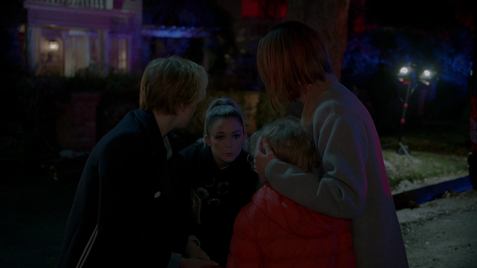 American_Horror_Story_S07_E01_Election_Night_1080p_BluRay_006295.jpg